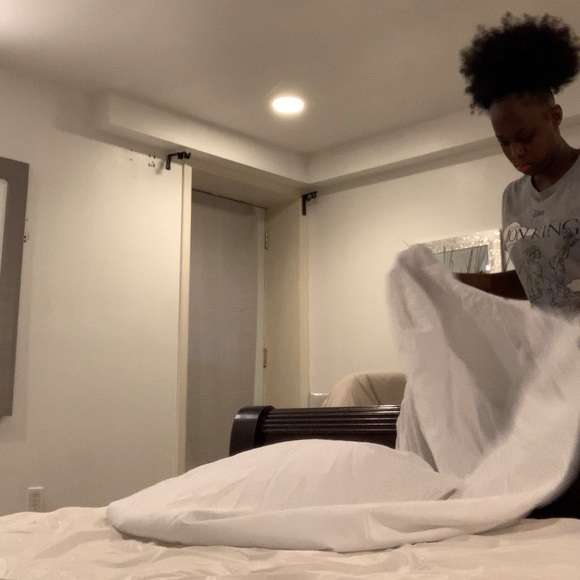 Meet your Posher, Sabrina - Picture 1 of 1